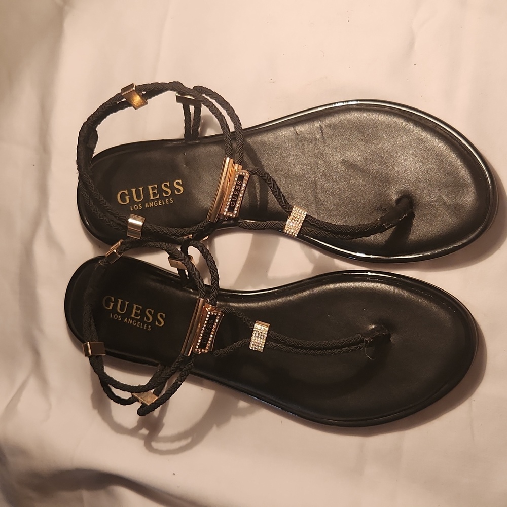 Guess - Picture 3 of 3